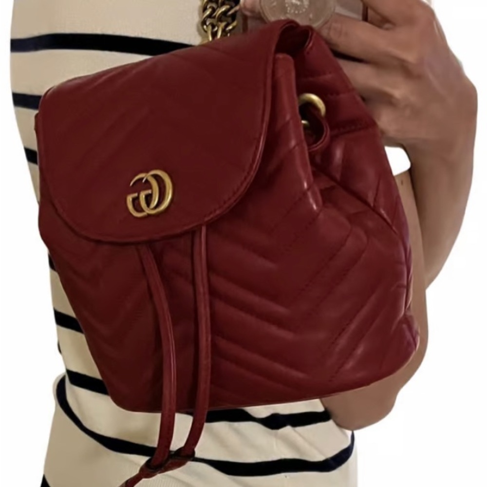 Gucci
Marmont leather backpack
Good condition
Red, Leather